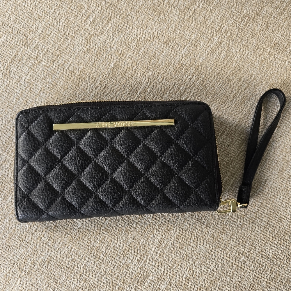 Steve Madden Wallet Wristlet Clutch